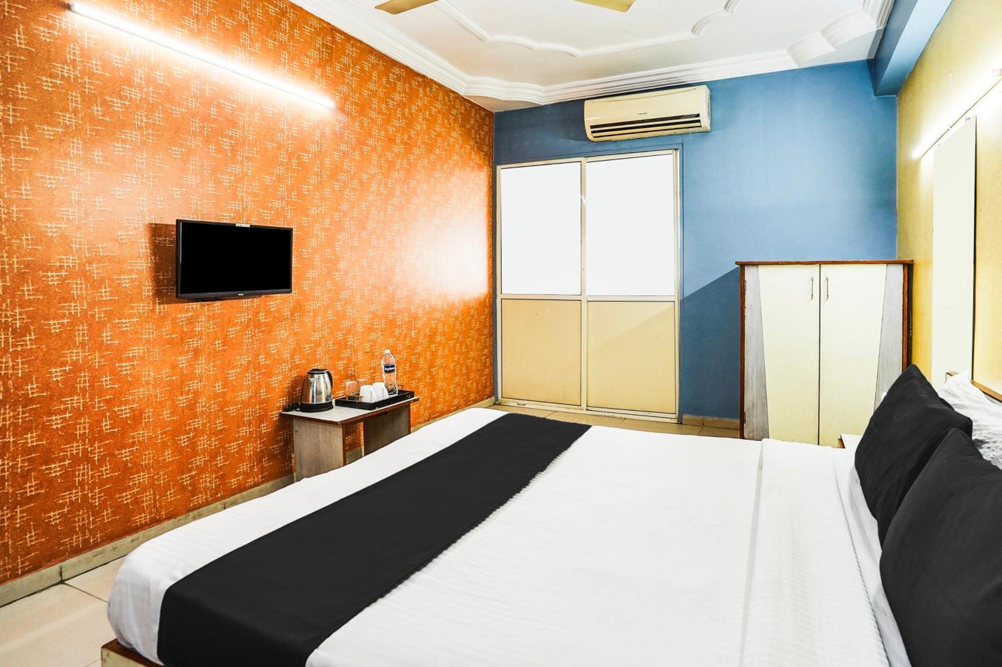 Hotel O Vibrant Residency Ahmadabad Zewnętrze zdjęcie